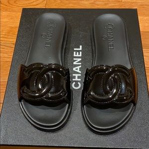 Chanel patent leather pool slides